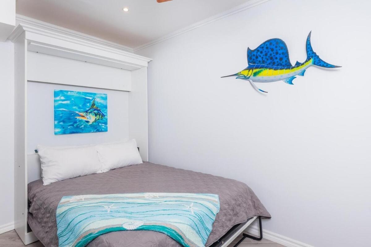 Apartment Oceanfront Newly Interior Renovated