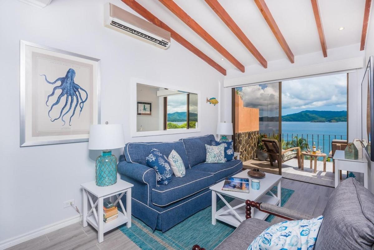 Apartment Oceanfront Newly Interior Renovated